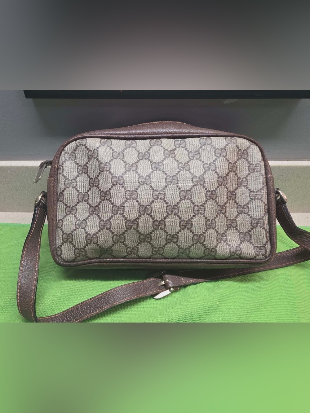 Gucci GG Supreme Camera Shoulder Bag